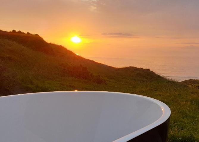 Villa Seaview Retreat -Amazing Ocean Views And Outdoor Bath Waiuku Exterior foto